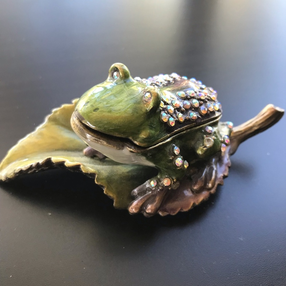 Enameled metal trinket boxes